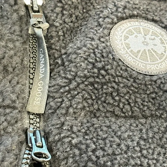 Canada Goose Elora 650 Fill Power Down Vest, NWT - Picture 7 of 13